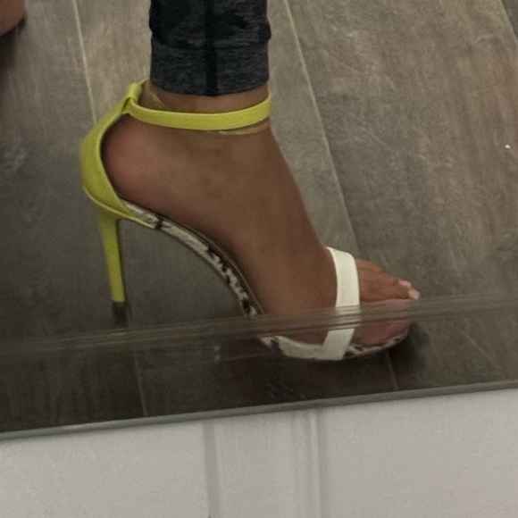 Call it spring high heel sandal yellow white and snakeskin print - Picture 4 of 5